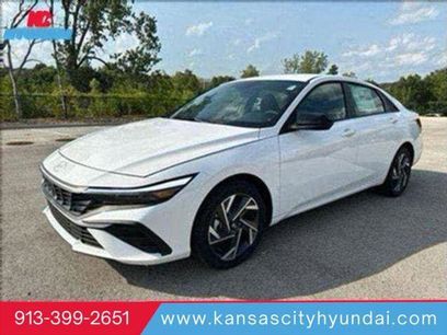 New 2025 Hyundai Elantra SEL