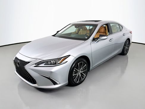 Used 2023 Lexus ES 350 w/ Premium Package image 3