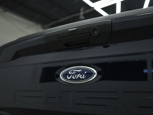 Used 2022 Ford F150 XLT w/ Trailer Tow Package image 7