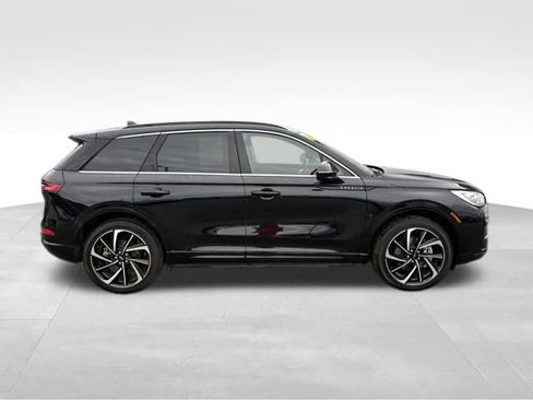 Used 2025 Lincoln Corsair Grand Touring w/ Equipment Group 301A AWD/4WD image 9