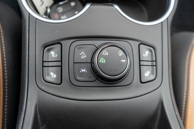 Used 2020 GMC Terrain SLT w/ Preferred Package AWD/4WD image 34