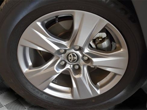 Used 2025 Toyota RAV4 XLE image 14