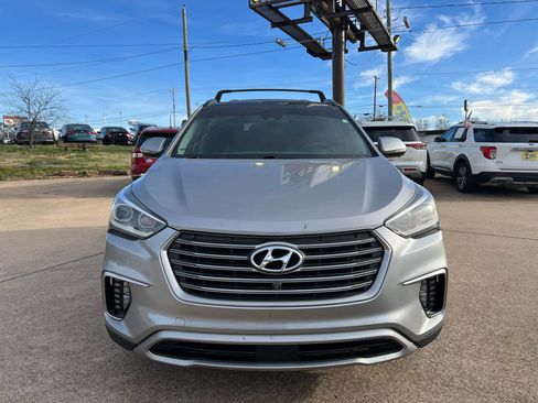 Used 2019 Hyundai Santa Fe XL image 2