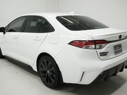 Used 2024 Toyota Corolla SE FWD image 6