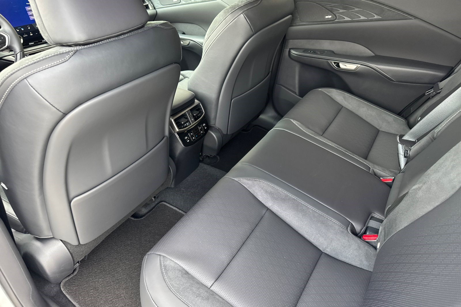 New 2026 Lexus RX 350 AWD/4WD image 23