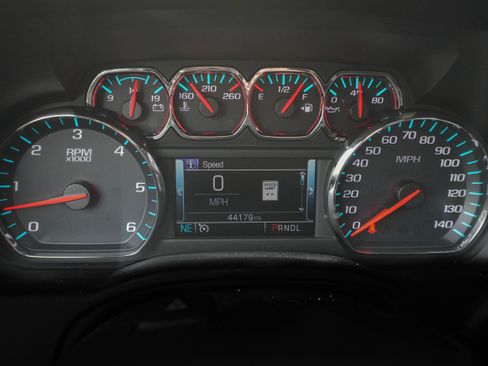 Used 2019 Chevrolet Tahoe LT image 21