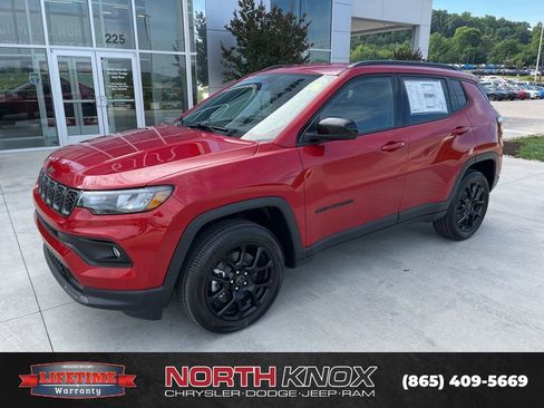 New 2026 Jeep Compass Latitude AWD/4WD image 1