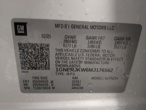 Used 2021 Chevrolet Traverse RS w/ LPO, 'HIT The Road' Package image 33