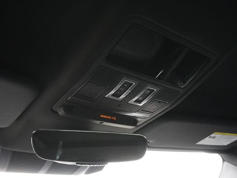New 2026 Land Rover Defender 110 X-Dynamic SE AWD/4WD image 16