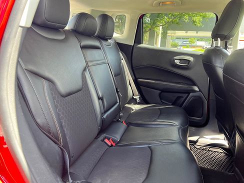 Used 2018 Jeep Compass Latitude w/ Popular Equipment Group AWD/4WD image 29