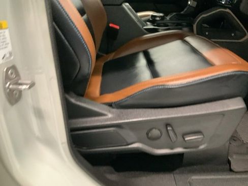 Used 2024 Ford Bronco Outer Banks image 18