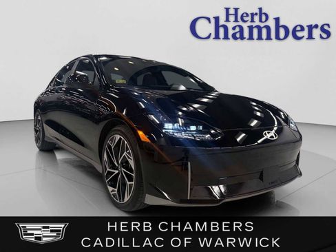 Used 2023 Hyundai Ioniq 6 SEL image 1