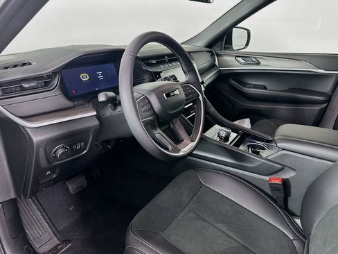 New 2026 Jeep Grand Cherokee Altitude AWD/4WD image 14