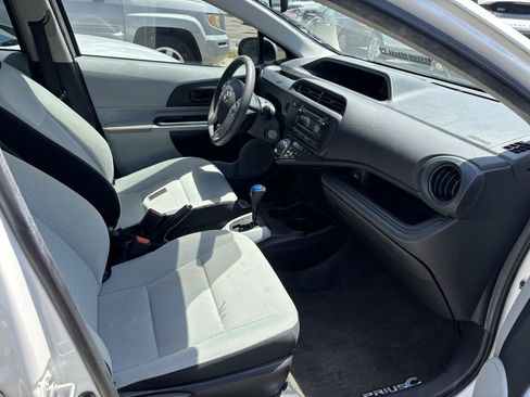 Used 2013 Toyota Prius C One FWD image 12