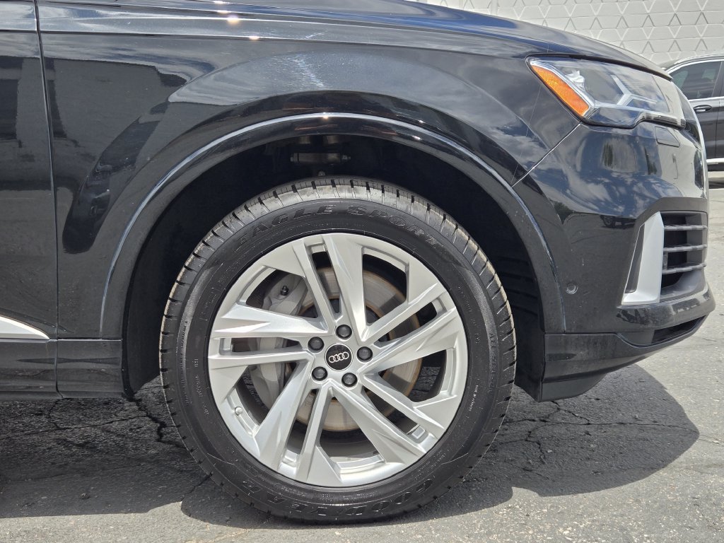 Used 2022 Audi Q7 3.0T Premium Plus AWD/4WD image 9
