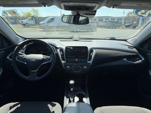Used 2023 Chevrolet Malibu LT FWD image 38