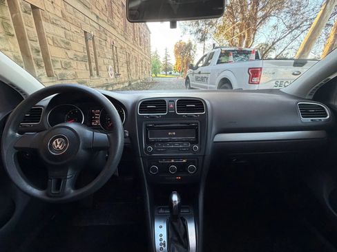 Used 2012 Volkswagen Golf 2-Door FWD image 24