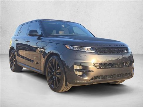 Used 2026 Land Rover Range Rover Sport SE AWD/4WD image 3