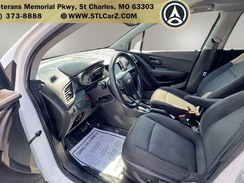 Used 2018 Chevrolet Trax LT AWD/4WD image 10