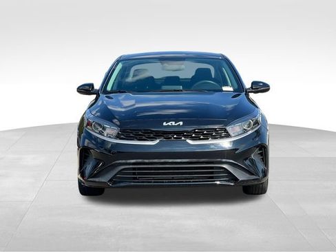 Used 2024 Kia Forte LXS w/ LXS Technology Package FWD image 8