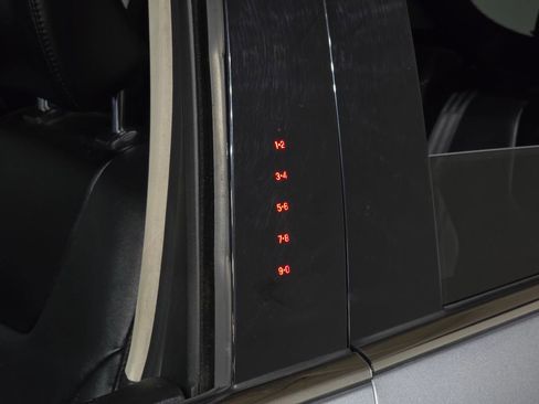 Used 2022 Ford Edge Titanium image 17