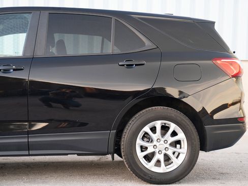 Used 2020 Chevrolet Equinox LS w/ LPO, Cargo Package image 8