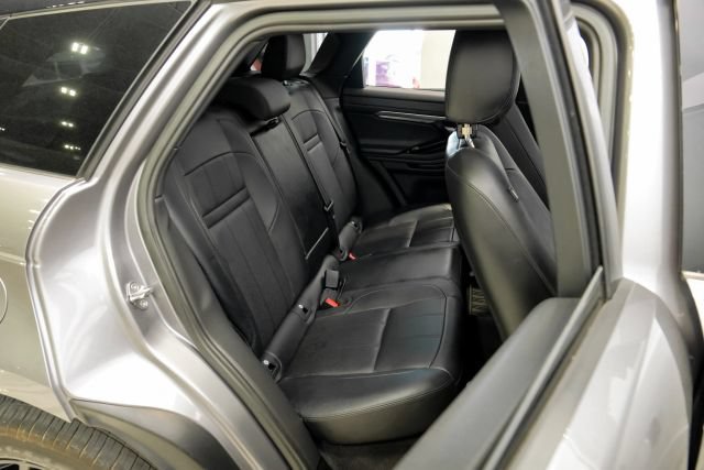 Used 2023 Land Rover Range Rover Evoque R-Dynamic S AWD/4WD image 42