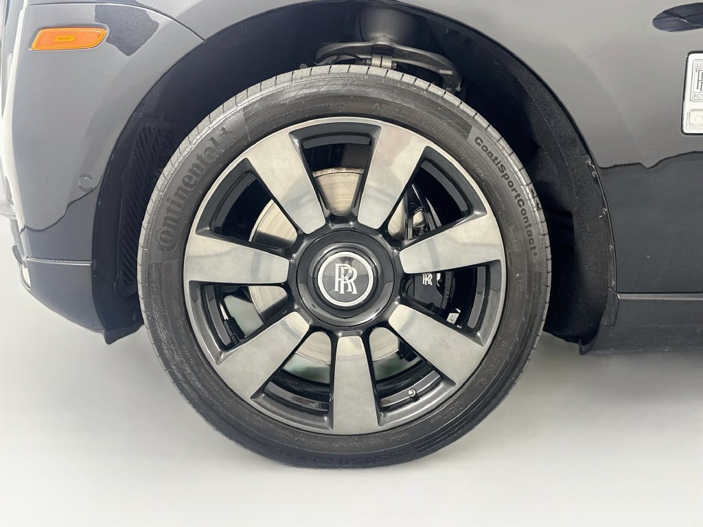 Used 2023 Rolls-Royce Cullinan AWD/4WD image 32