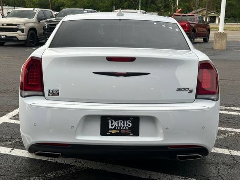 Used 2022 Chrysler 300 S RWD image 5