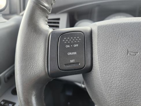 Used 2004 Dodge Durango Limited image 34