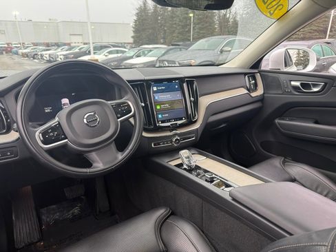 Used 2022 Volvo XC60 T8 Inscription w/ Advanced Package image 18
