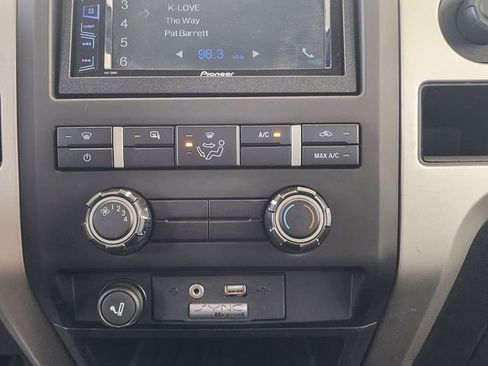 Used 2011 Ford F150 XLT w/ XLT Chrome Pkg image 26