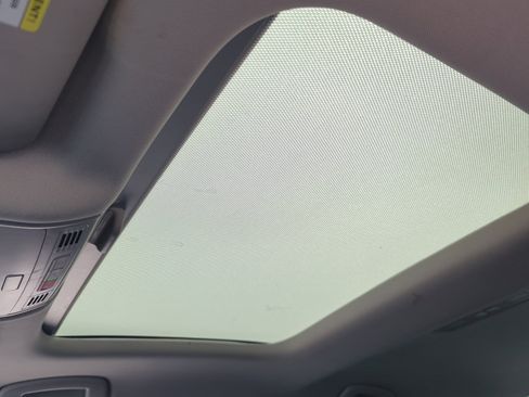Used 2023 Volkswagen Jetta SE w/ Panoramic Sunroof Package FWD image 31