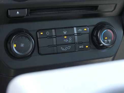 Used 2018 Ford F150 XL w/ Equipment Group 101A Mid RWD image 21