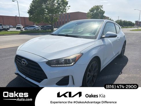 Used 2019 Hyundai Veloster 2.0 Premium FWD image 1