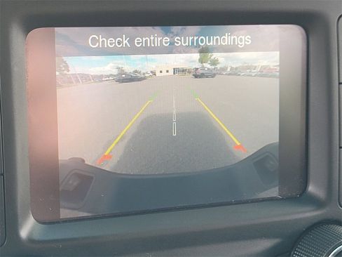 Used 2020 Jeep Gladiator Sport image 17