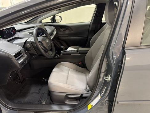 Used 2026 Toyota Prius LE FWD image 15
