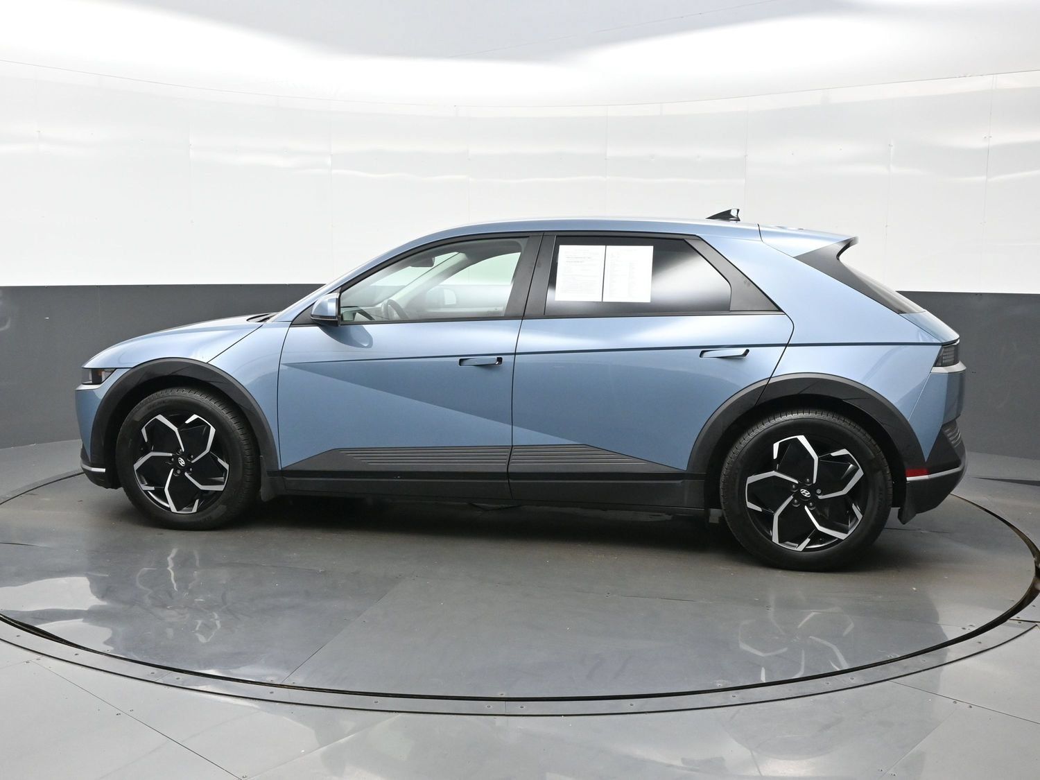 Certified 2023 Hyundai Ioniq 5 SEL AWD/4WD image 3