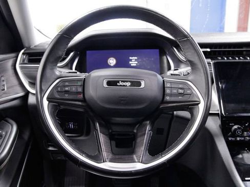 Used 2022 Jeep Grand Cherokee L Limited image 15