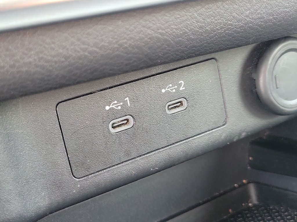Certified 2025 Nissan Rogue SV FWD image 28