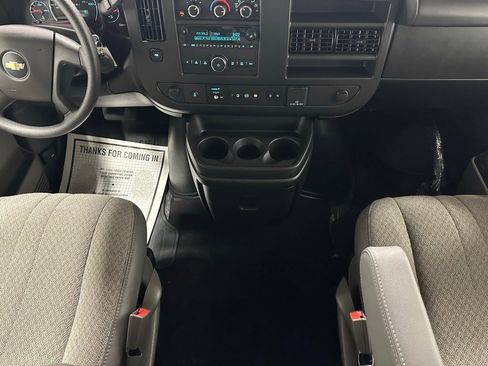 Used 2025 Chevrolet Express 3500 LT w/ LT Preferred Equipment Group image 27