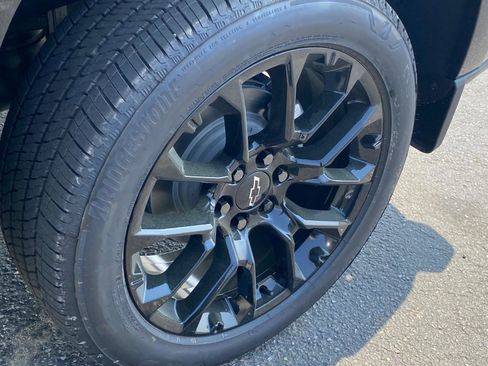 New 2026 Chevrolet Silverado 1500 High Country w/ Midnight Edition AWD/4WD image 25