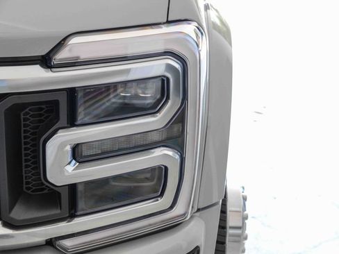 Certified 2026 Ford F450 Platinum w/ FX4 Off-Road Package AWD/4WD image 9