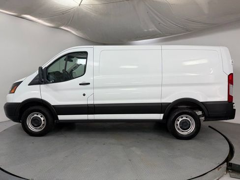 Used 2019 Ford Transit 250 130 Low Roof image 3