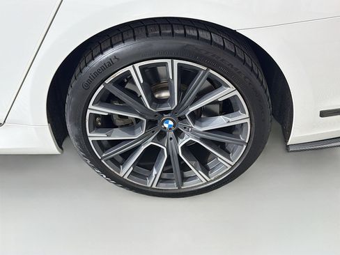 Used 2021 BMW 750i xDrive 750i xDrive w/ Executive Package image 34