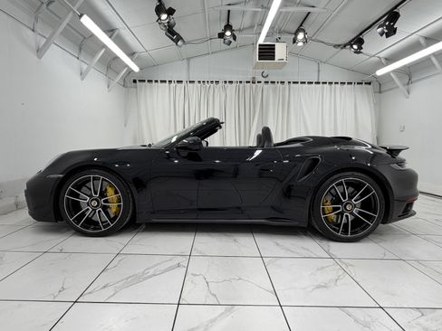 Certified 2022 Porsche 911 Turbo image 2