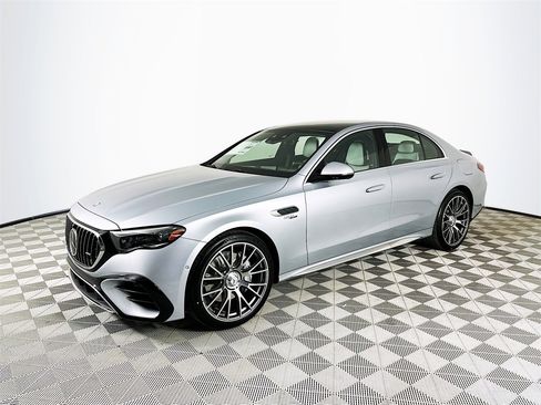 New 2026 Mercedes-Benz E 53 AMG e 4MATIC Sedan image 3
