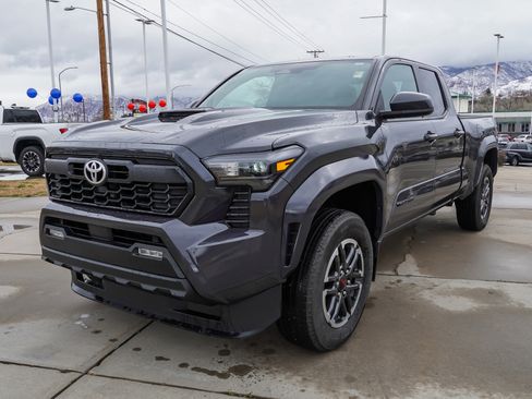 Certified 2024 Toyota Tacoma TRD Sport image 4