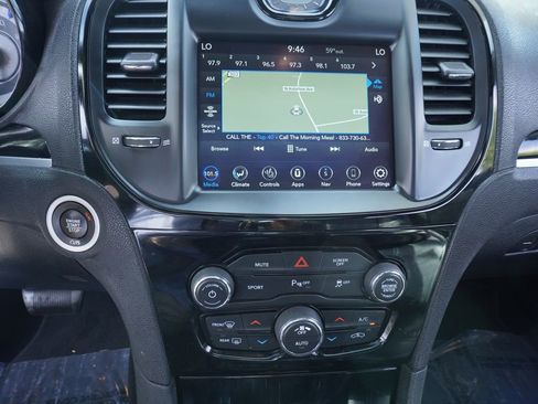 Used 2023 Chrysler 300 S image 20