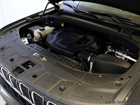 Used 2022 Jeep Grand Cherokee Overland w/ Adv Protech Group III image 42